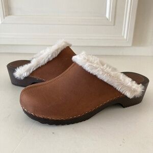 NWOT Charles David Anthropologie Brown Leather Sterling Clogs Sz 38